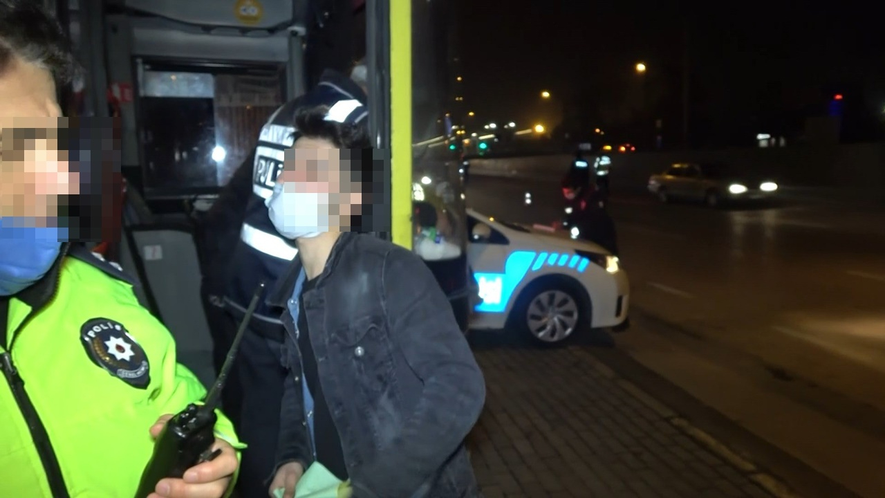 Kısıtlamayı delip minibüsle gezen şüphelilerden ilginç çıkış