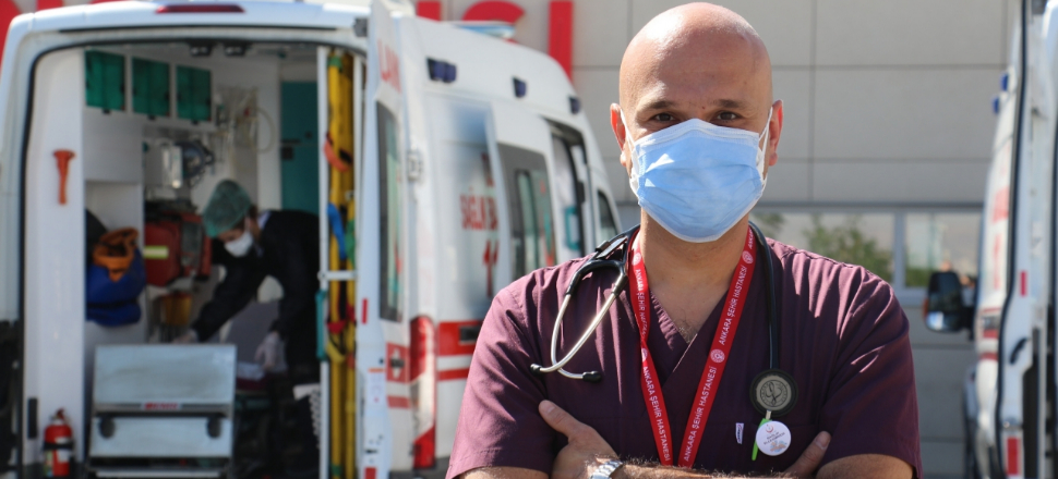 Dr. Afşin Emre Kayıpmaz: Mutasyon gençlerde daha bulaşıcı, rehavete kapılmamamalıyız
