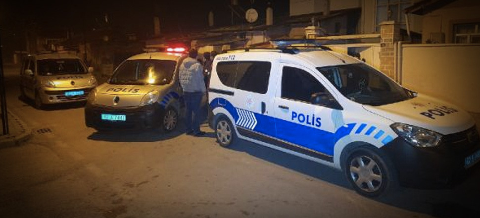 Şiddet uyguladığı eşini almaya gitti... Kayınbiraderlerini ve kayınpederini vurdu!