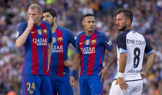 Emre'nin asistiyle Deportivo Arda'lı  Barcelona'yı yendi!
