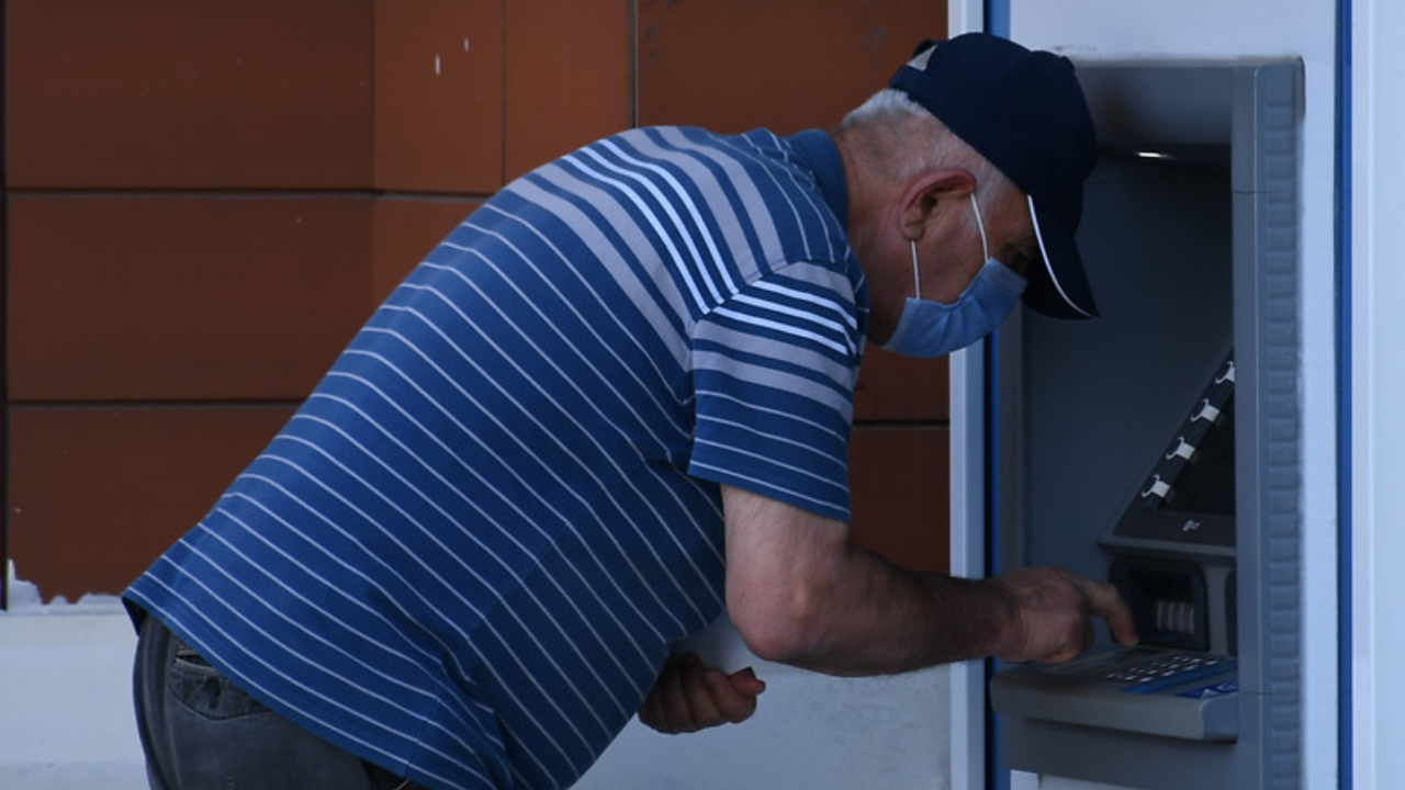 Kamu bankalarından ATM devrimi