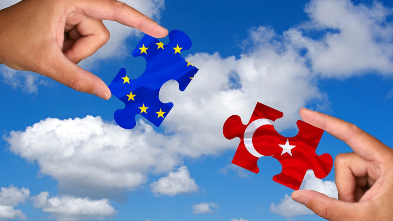 Merkel'in yerine aday isimden AB'ye Türkiye önerisi