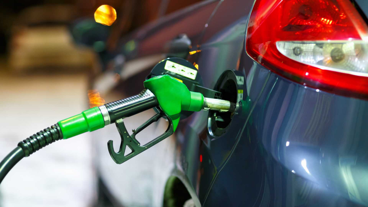 Araç sahipleri dikkat: Benzin ve motorine zam geldi!