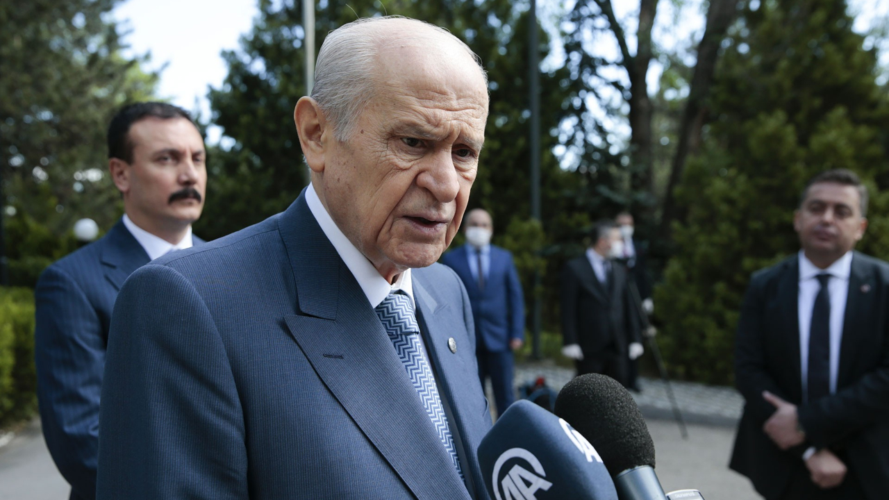 Devlet Bahçeli: Başı ezilmesi gereken bir komplodur!