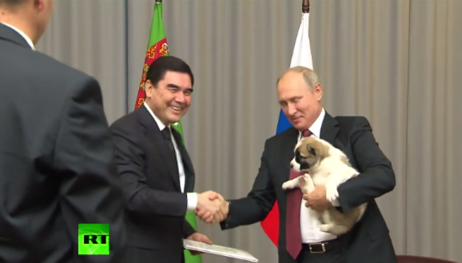 Türkmen Lider Kurbankulu'ndan Putin'e doğum günü hediyesi!