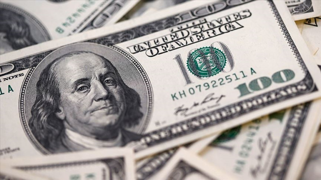 Dolar son işlem gününe yükselişle başladı