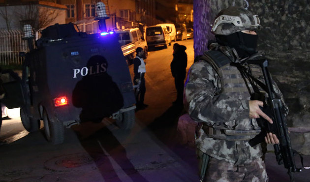 İstanbul'da operasyon:  Birçok adrese eş zamanlı baskın