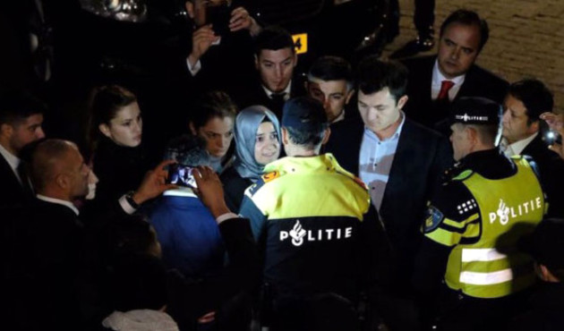 Bakan Betül Sayan Kaya ve beraberindekiler  sınır dışı ediliyor