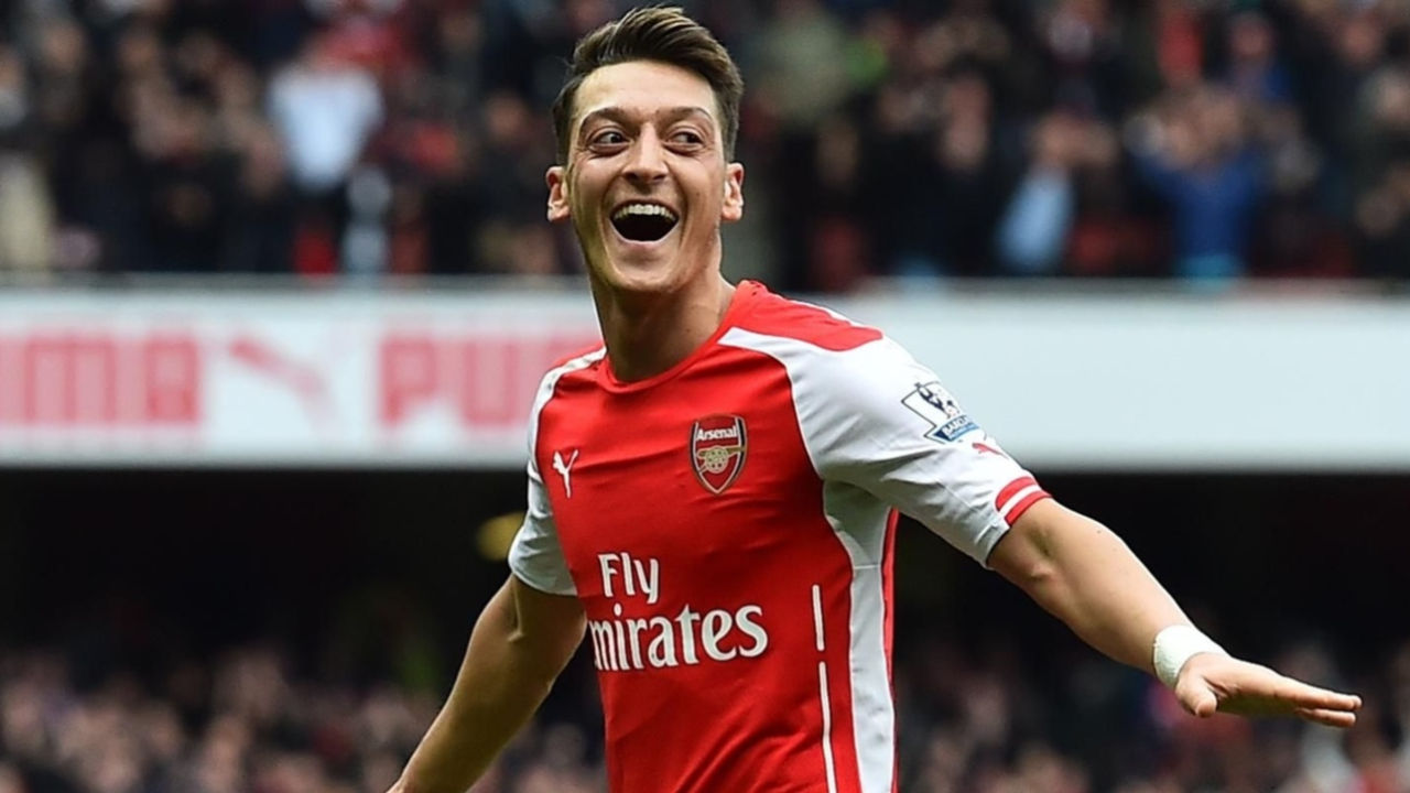 Mesut Özil'in abisinden Fenerbahçe logolu paylaşım!