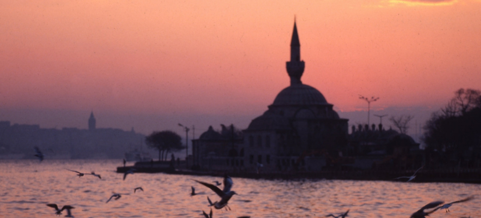 Prof. Dr. Erhan Afyoncu: İstanbul'un en güzel camiine kıymayın