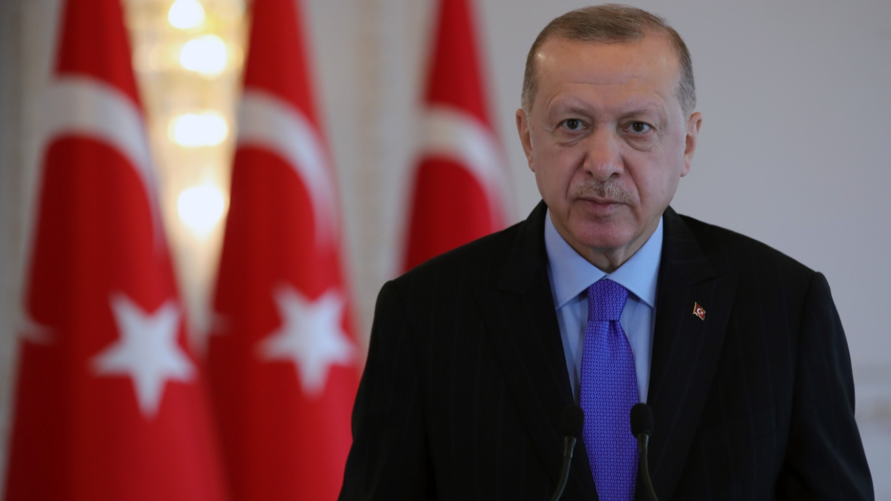 AK Parti yönetiminin yarısı değişiyor!