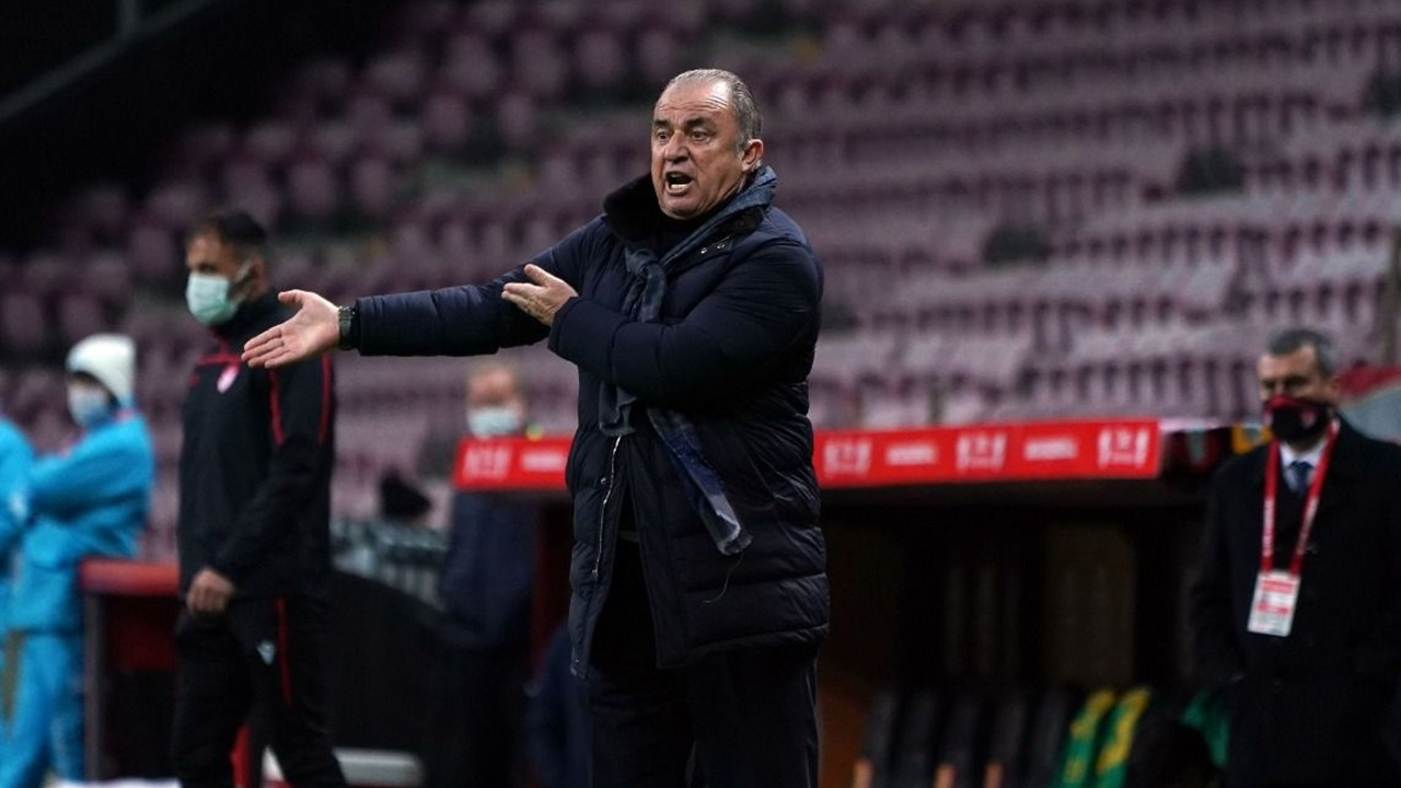Terim'in korktuğu başına geldi!