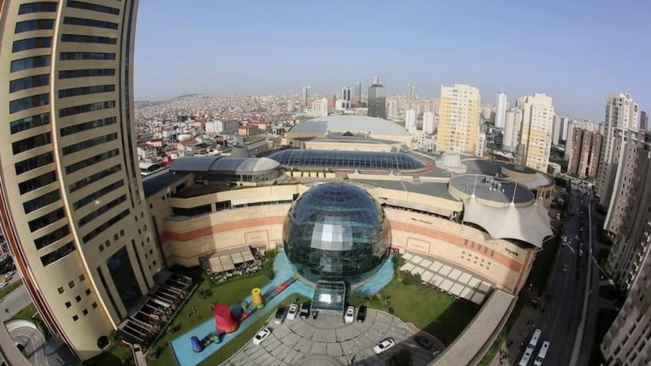 Palladium AVM borçlar nedeniyle Akbank'a geçti