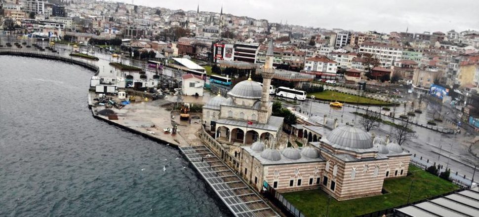 Tarihi Şemsi Paşa Camii’ne portatif yol çalışmasına itiraz!