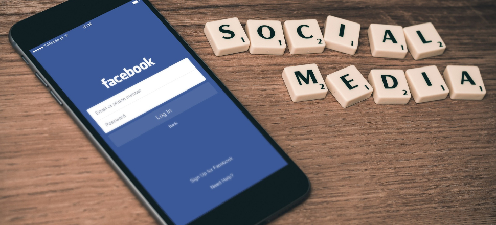 Facebook'tan dijital darbe!