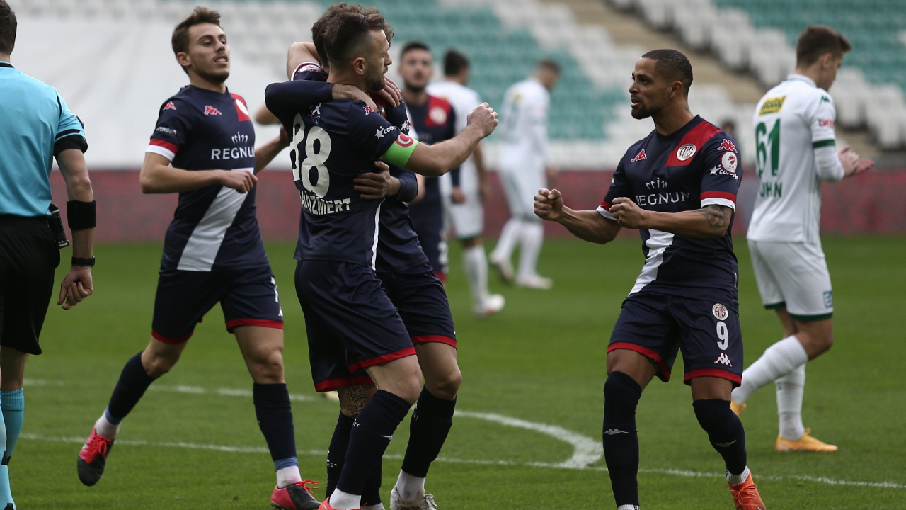 Bursaspor 0-3 Antalyaspor