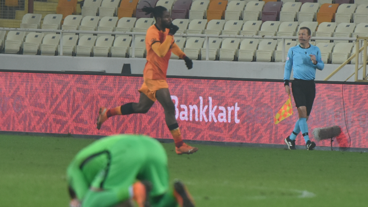 Galatasaray Luyindama'ya duacı