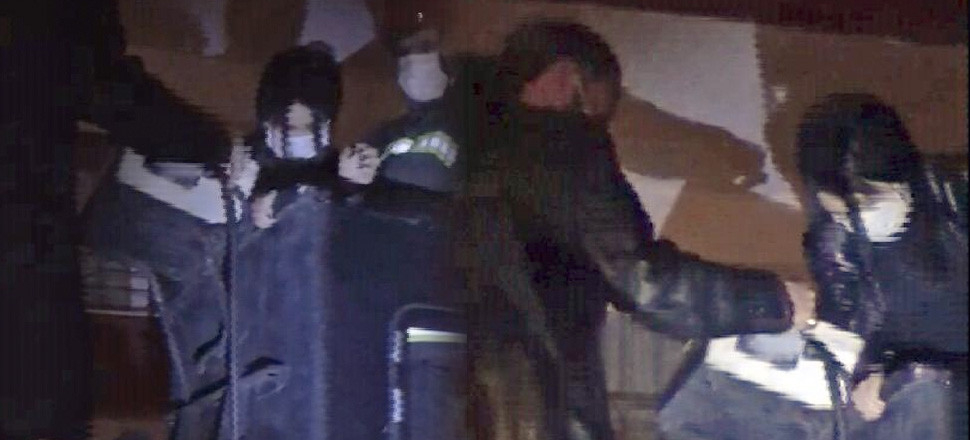 Tecavüz edilip fuhuşa zorlanan Özbek kadınlar, itfaiye merdiveniyle kurtarıldı!