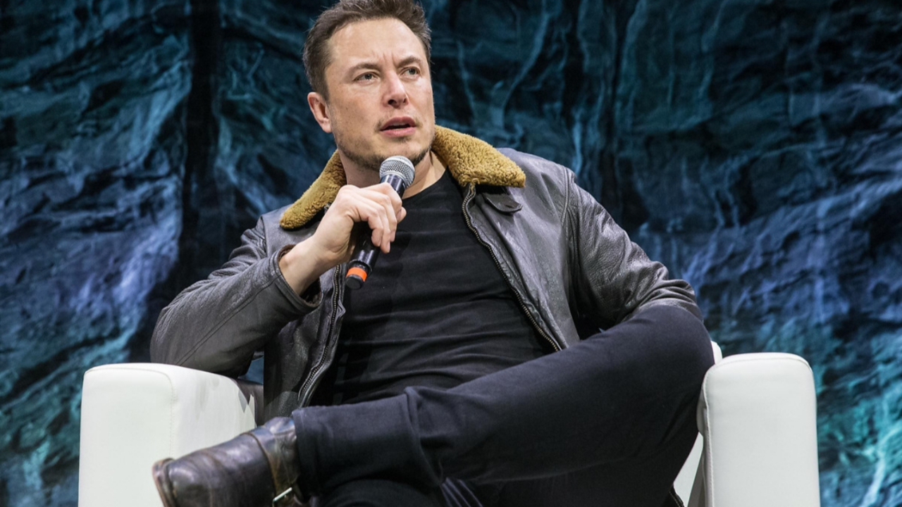 Elon Musk artık dünyanın en zengini değil!
