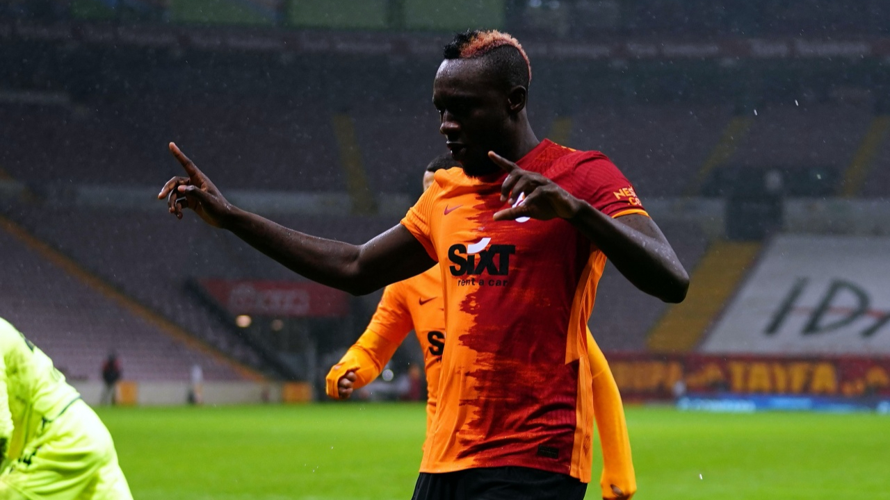 Mbaye Diagne rüyasında 3 kupalı sezon gördü