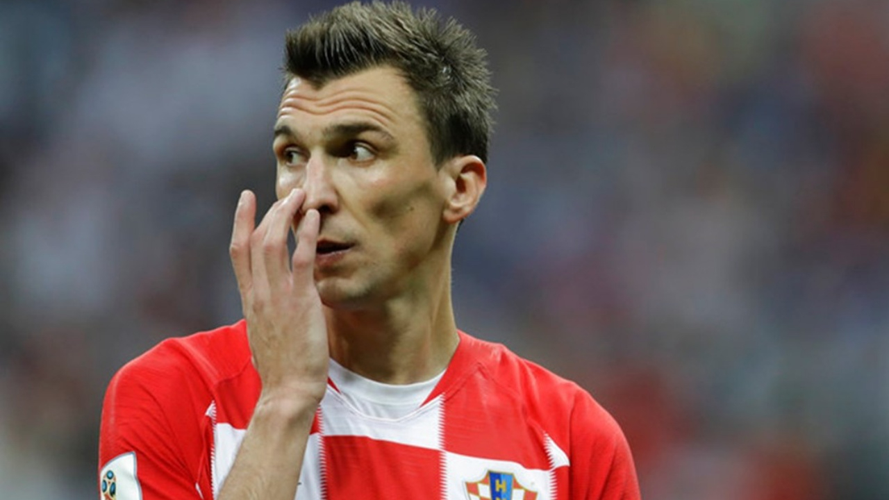 Beşiktaş'ı oyalayan Mario Mandzukic, Milan'la görüşüyor