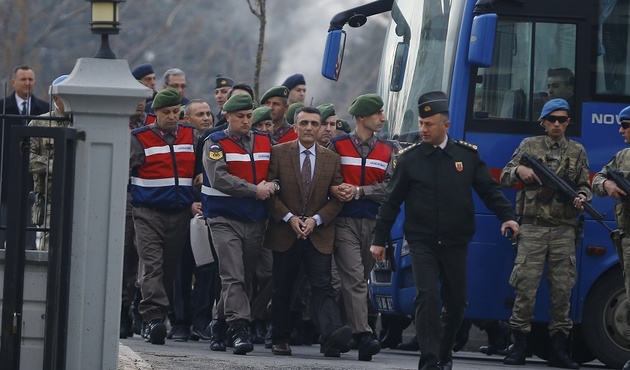 İhanetten zevk almışlar! FETÖ'nün darbecileri 'ibadet eder gibi' suç işlemiş...