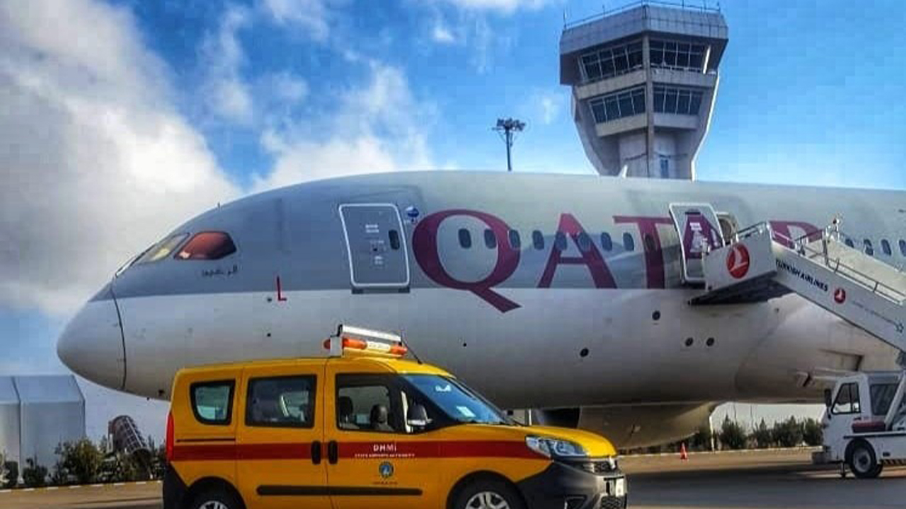 Katar uçağı koronavirüslü hasta nedeniyle acil indi!