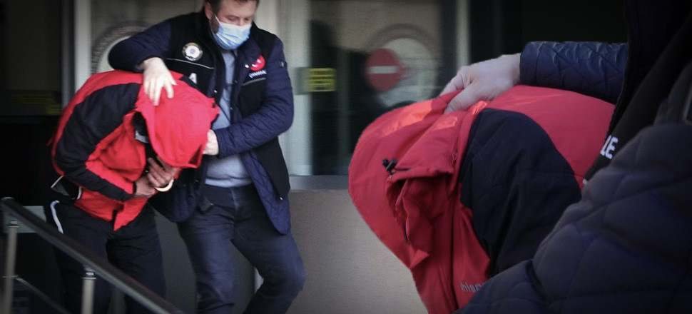 Çanakkale’de bir çocuk ve 4 kadını elle taciz eden zanlı adliyeye sevk edildi!