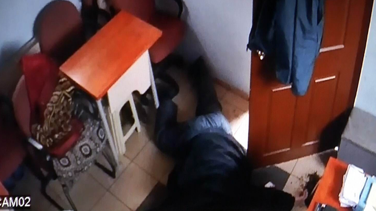 Yardım başvurusu için geldiği muhtarlıkta hayatını kaybetti