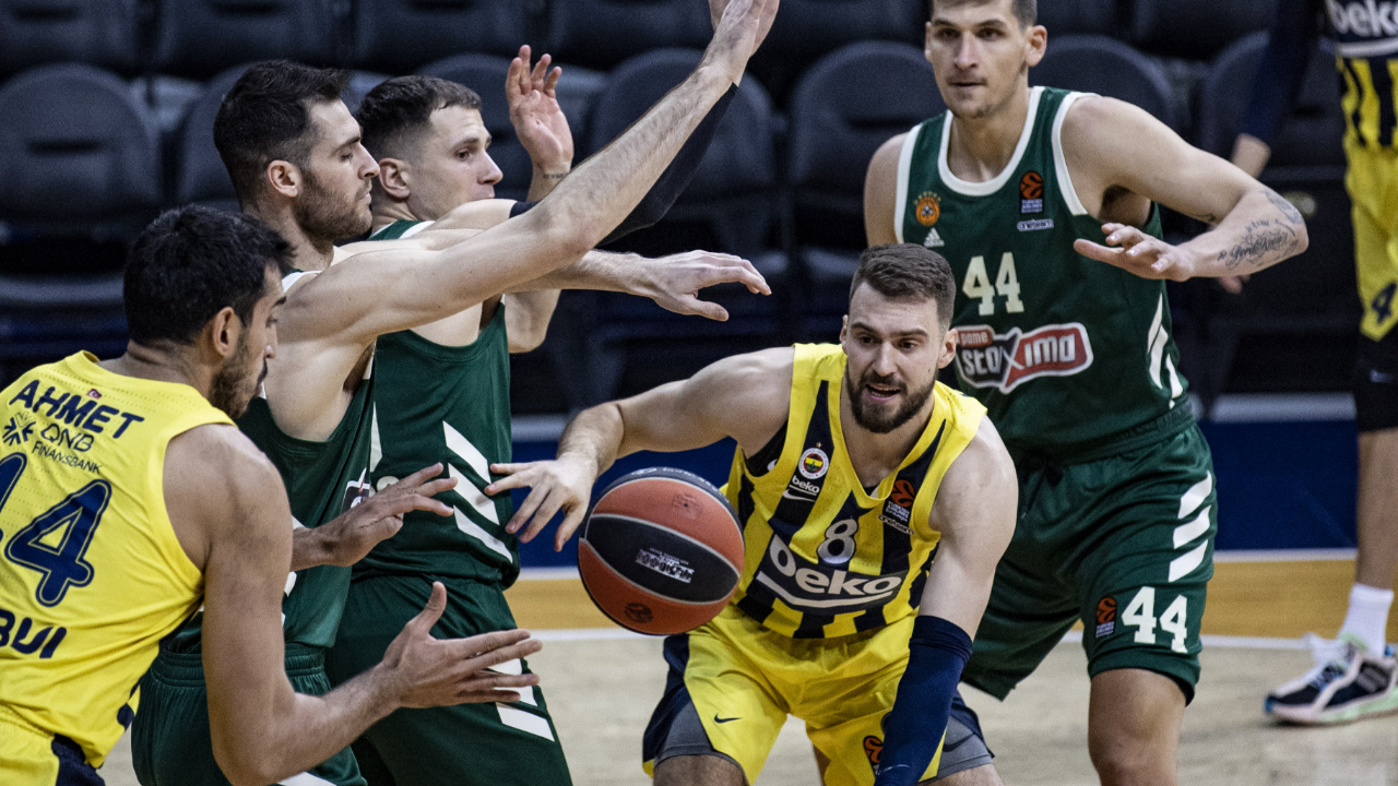 Fenerbahçe, Panathinaikos'a 100 attı