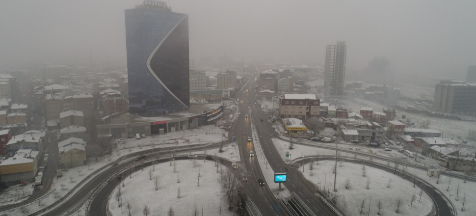 İstanbul'da yoğun kar yağışı başladı