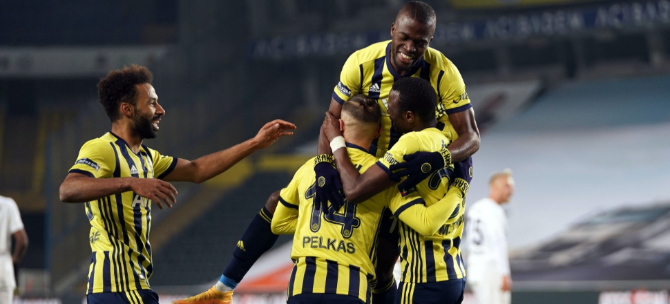 Ankaragücü'nü 3-1 mağlup eden Fenerbahçe, seriyi 5 maça çıkardı