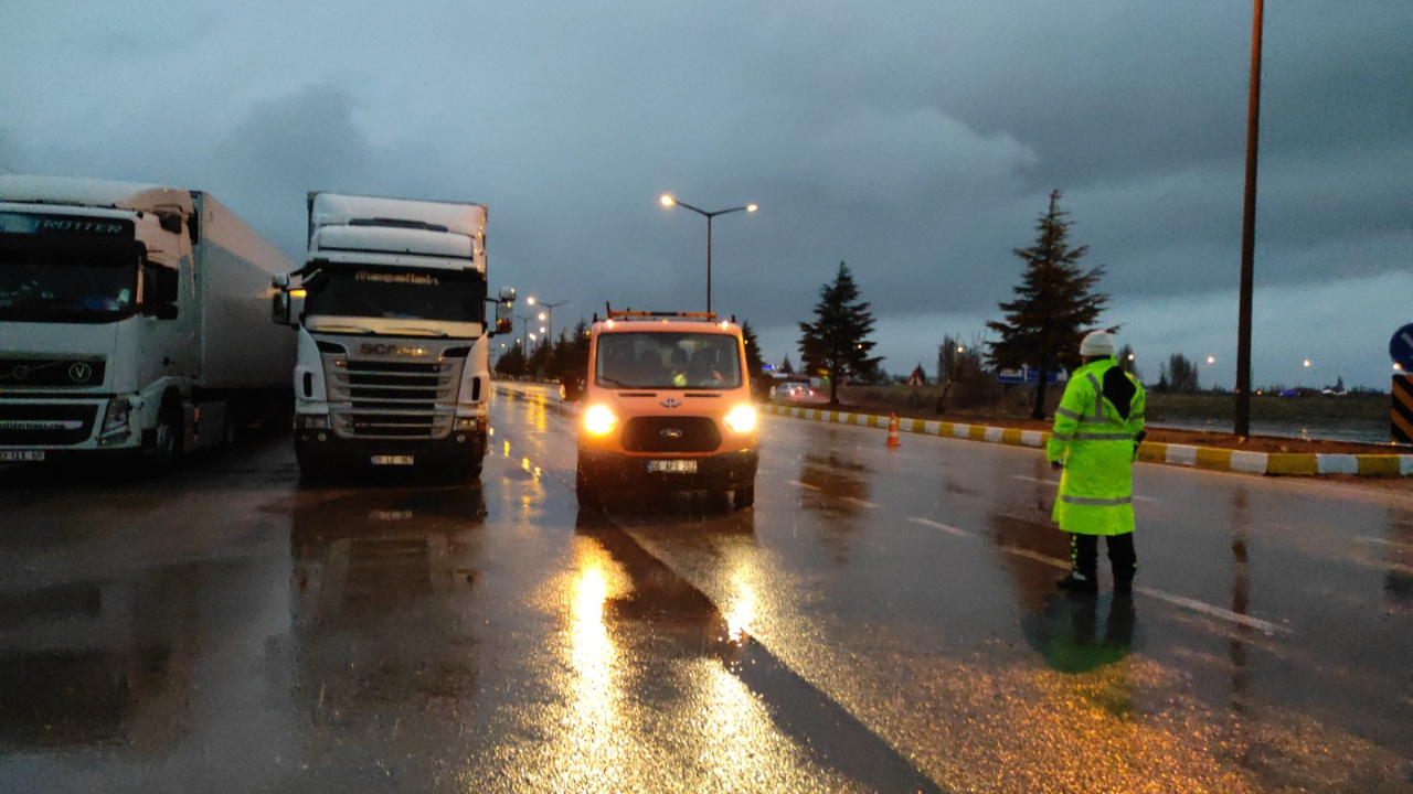 Konya - Antalya kara yolunda TIR'lara geçiş yasağı