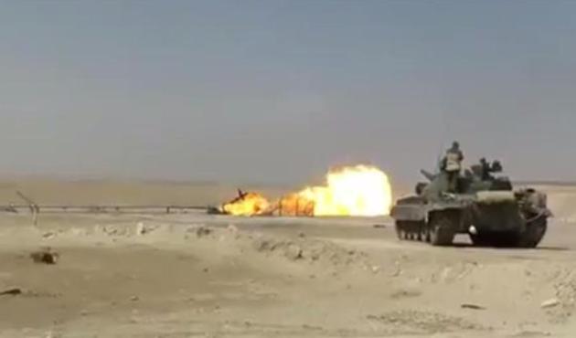 Boru hattındaki yangın tank atışlarıyla söndürüldü / VİDEO