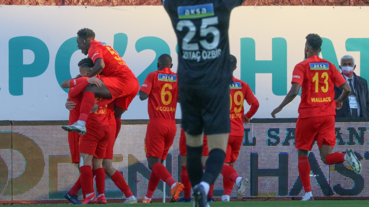 Yeni Malatyaspor deplasmanda Hatayspor'u 2-1 mağlup etti