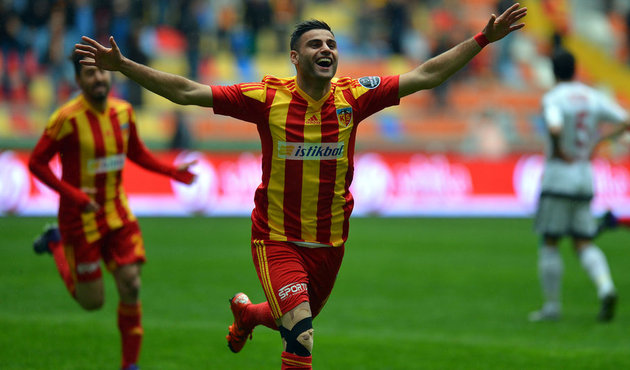Deniz Türüç'e Galatasaray da talip oldu