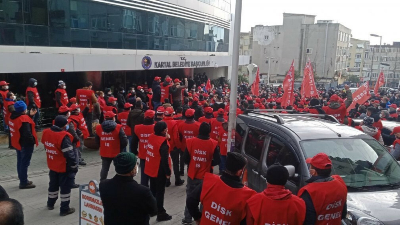 CHP'li belediyede 1900 liraya çalışan işçiler isyan etti
