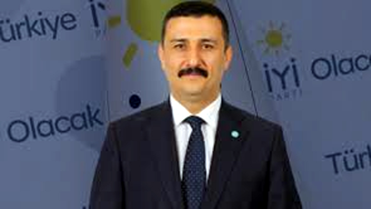 İYİ Partili Selçuk Türkoğlu, FETÖ elebaşı Fetullah Gülen'i takip etti