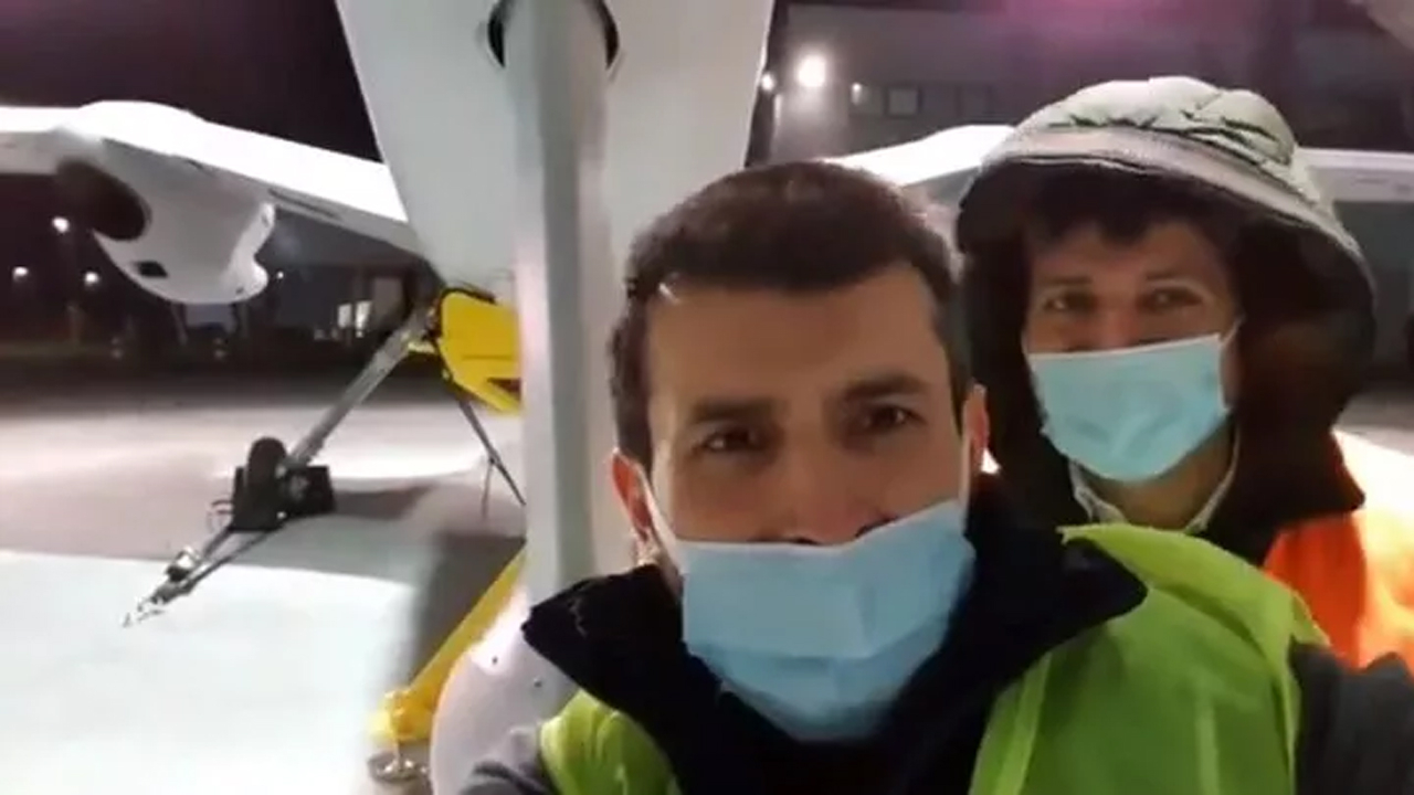 Yuvadan uçmadan önce evde son selfie