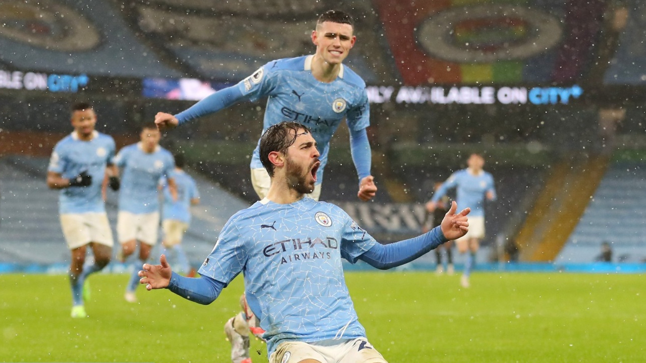 Aston Villa'yı 2-0'la geçen Manchester City'den 6'da 6