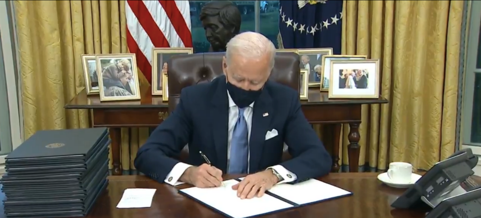 Biden'dan 17 kritik imza birden