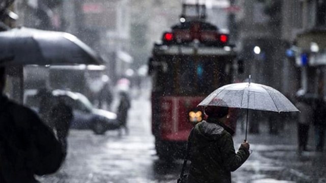 İstanbul'a sağanak yağış uyarısı!