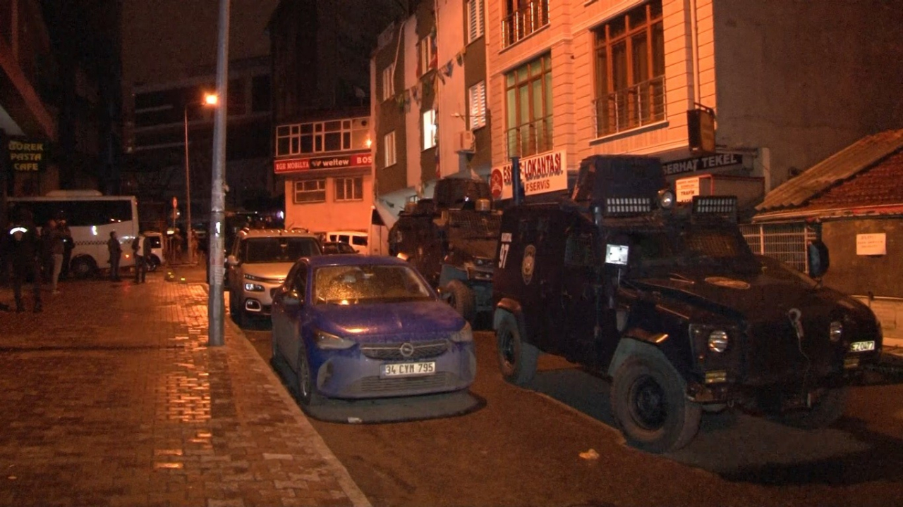 HDP İlçe Başkanlığı'na polis baskını