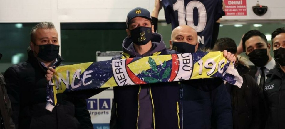 Mesut Özil Galatasaray derbisinde oynayacak