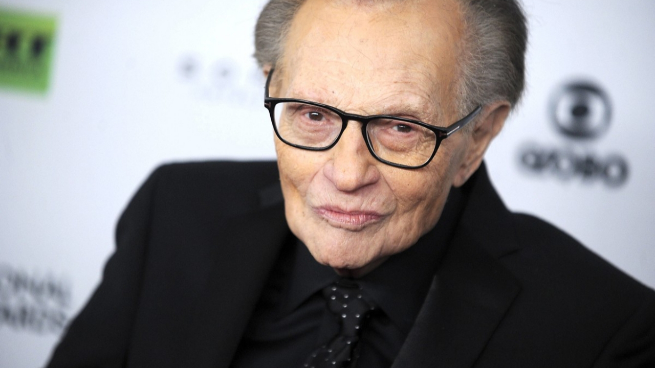 Ünlü televizyoncu Larry King hayatını kaybetti!