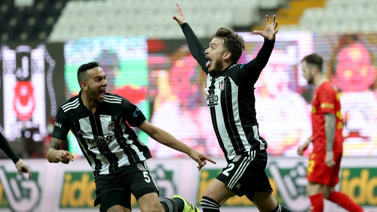 Göztepe'yi ağırlayan lider Beşiktaş hata yapmadı