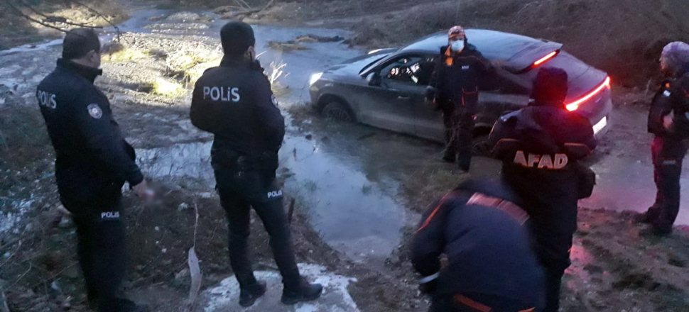 Kısıtlamayı delen Emrecan Sabancı çamura saplandı