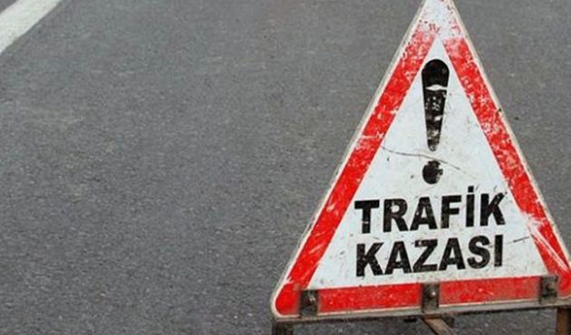 Sinop'ta iki otomobil çarpıştı