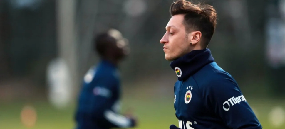 Fenerbahçe Mesut Özil transferinin detaylarını açıkladı