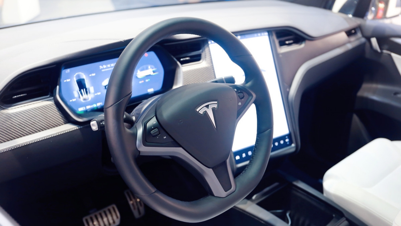 Google, Tesla'nın 'otopilotunu' yerden yere vurdu